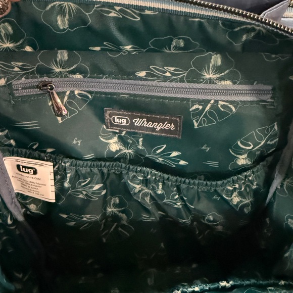 Lug Wrangler Crossbody | Dusty Blue with Light Blue Stripe Details - Picture 5 of 10